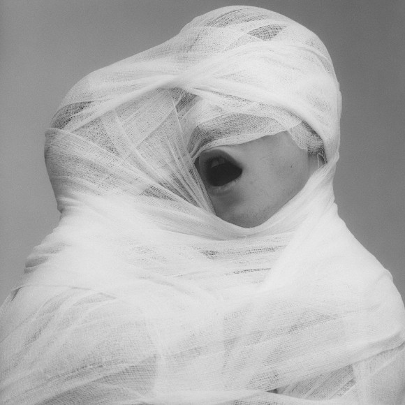 Robert_Mapplethorpe._White_Gauze_1984